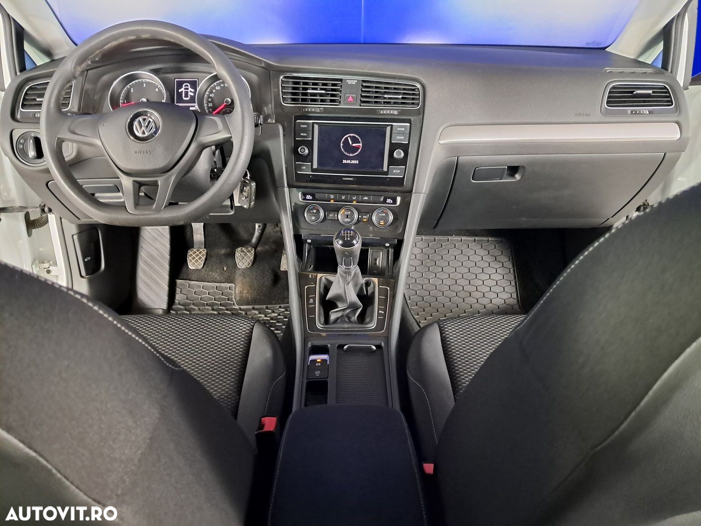Volkswagen Golf - 4