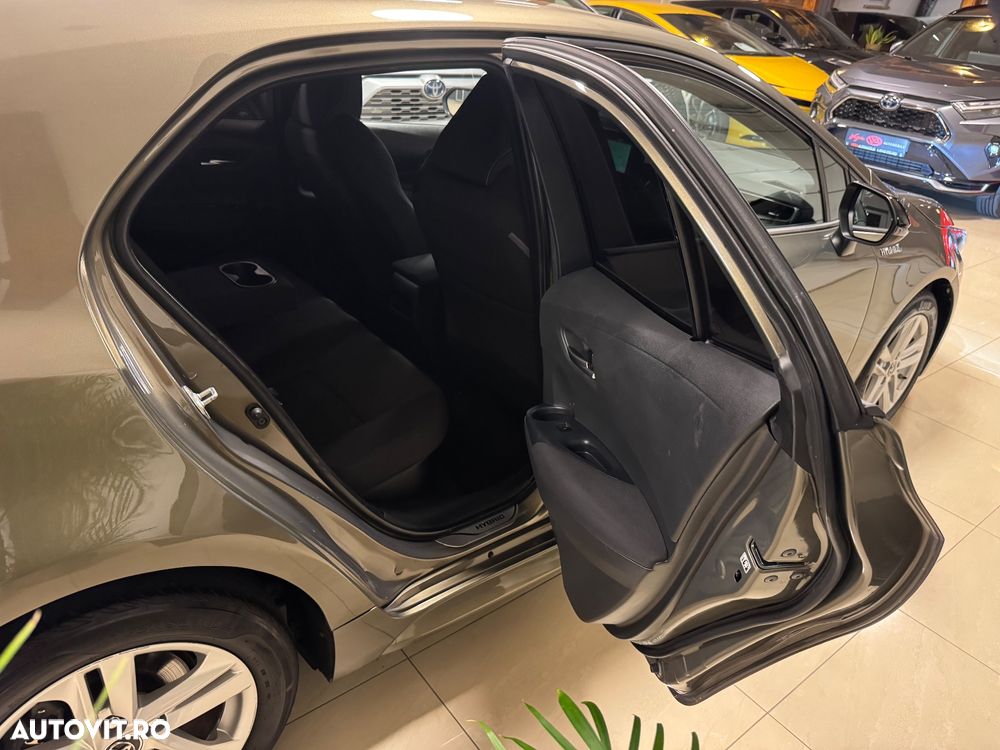 Toyota Corolla - 26