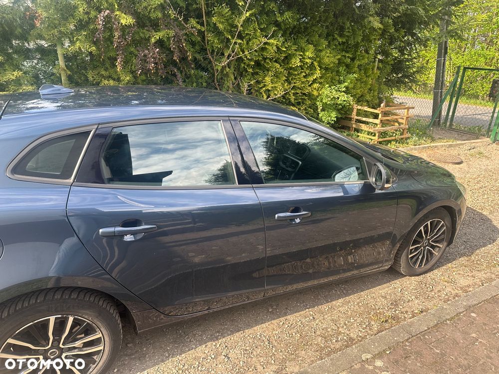 Volvo V40 D2 Momentum - 8