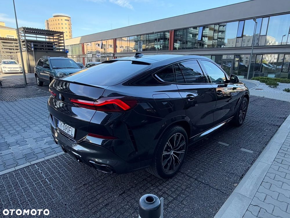 BMW X6 xDrive30d mHEV - 11