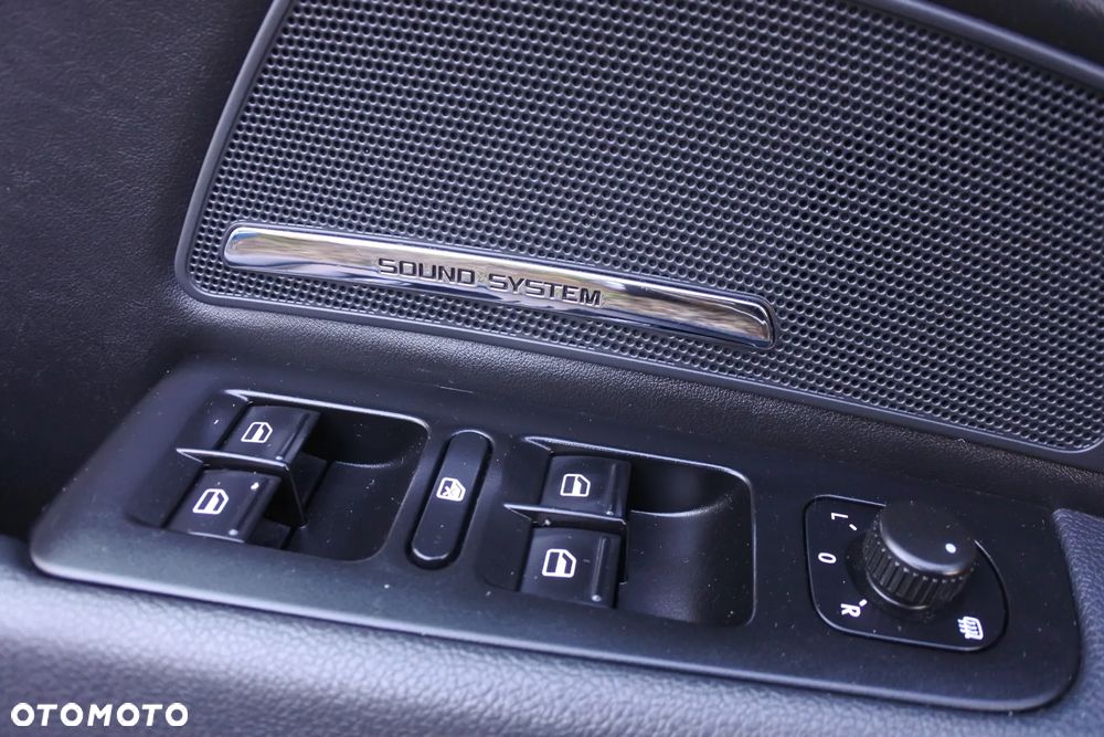 Skoda Superb Combi 2.0 TDI DSG L&K - 23
