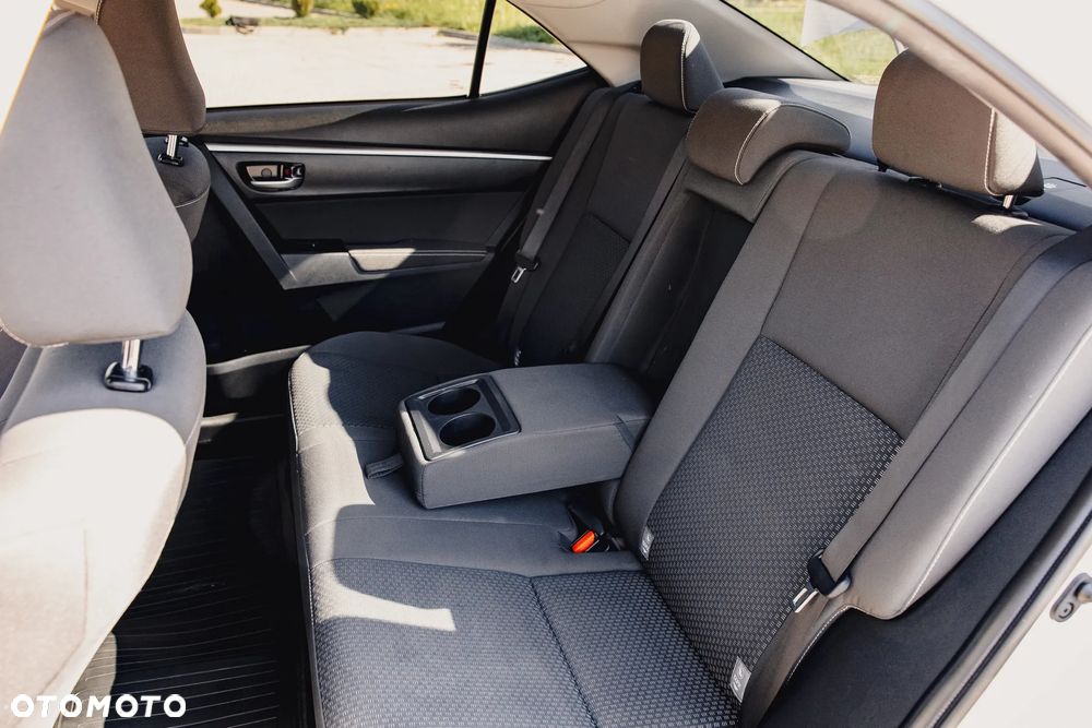 Toyota Corolla - 15