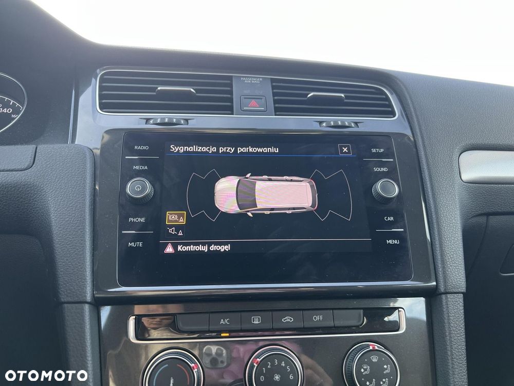 Volkswagen Golf Variant - 21