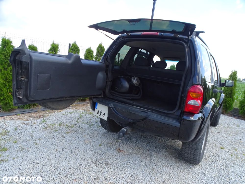 Jeep Liberty - 13