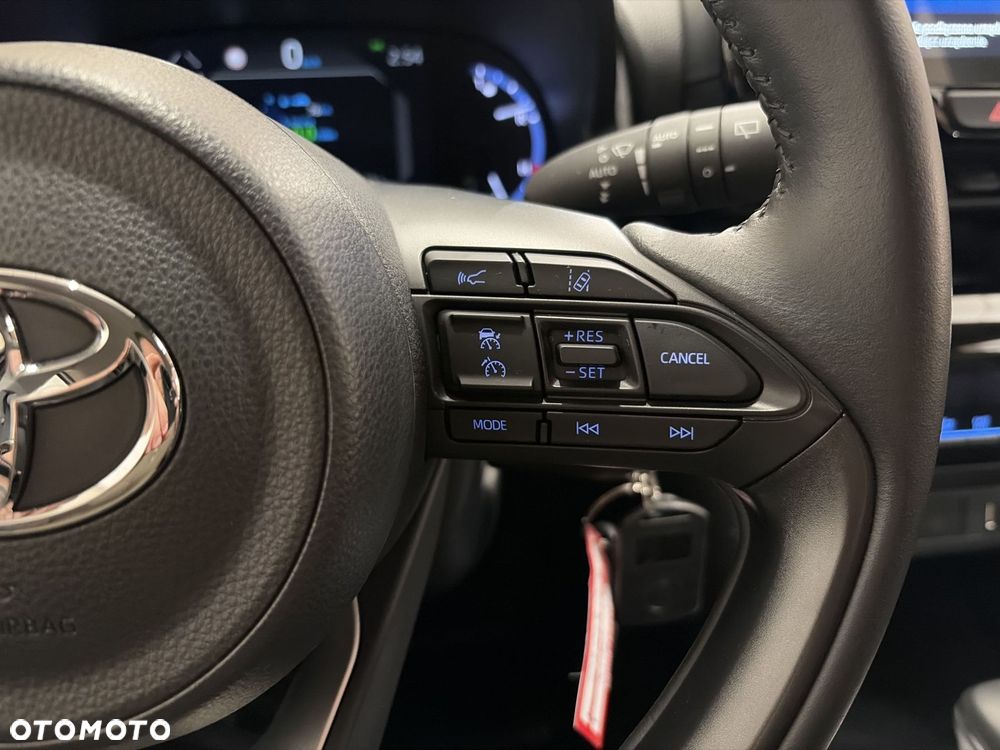 Toyota Yaris Cross Hybrid 1.5 Comfort 4x4 - 15