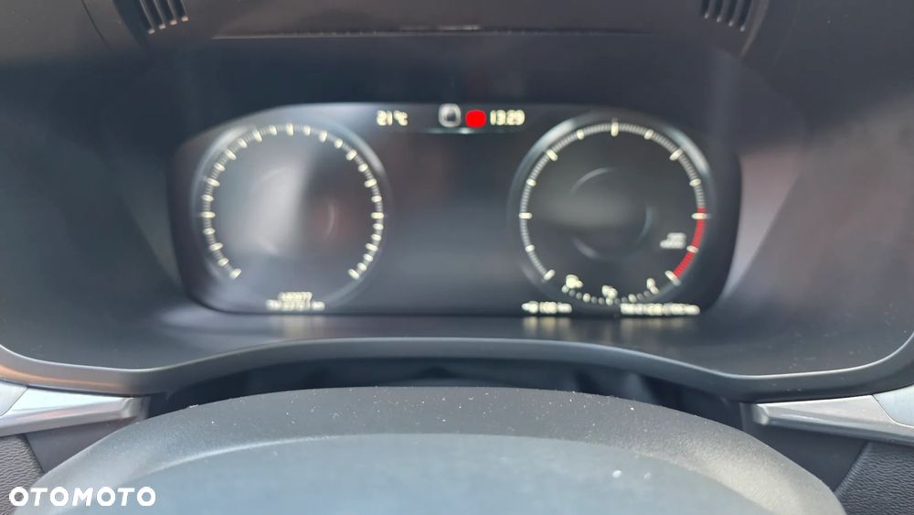 Volvo XC 60 D4 AWD Momentum - 24