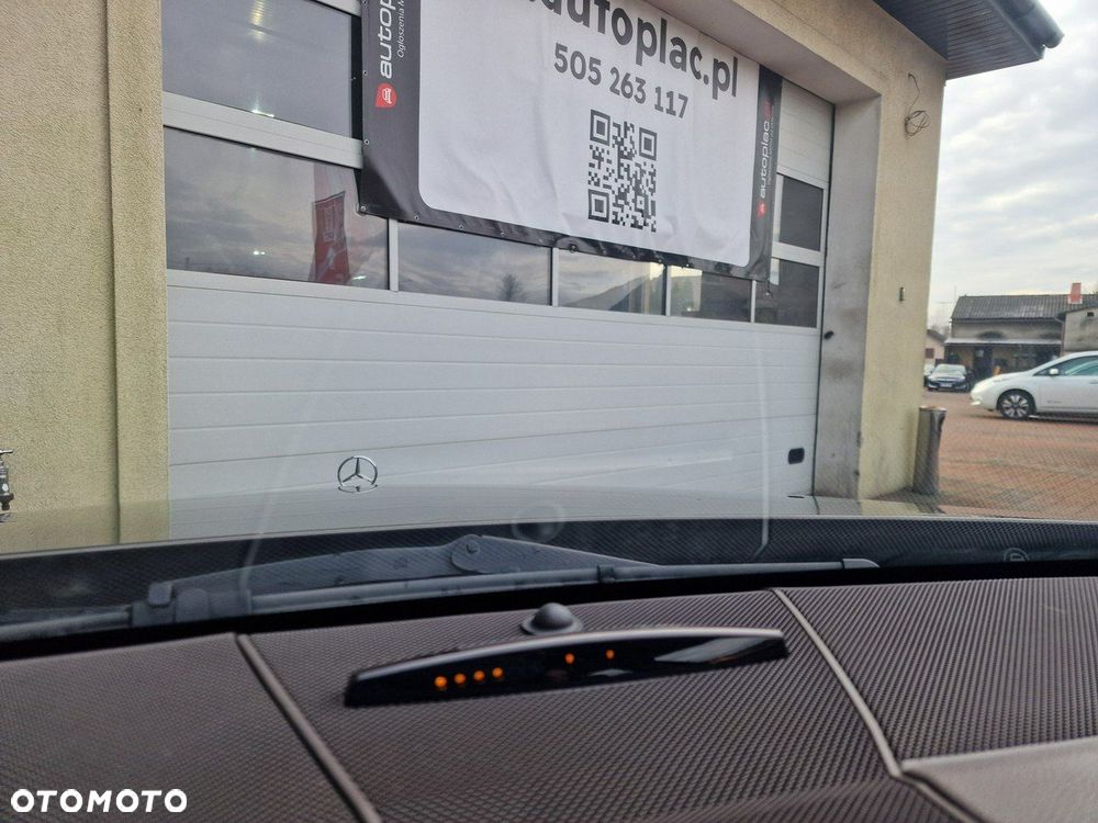 Mercedes-Benz Klasa E 250 BlueEFFICIENCY 7G-TRONIC Elegance - 39