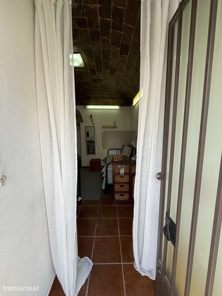T0 Mobilado e Equipado no Centro Histórico de Évora - Grande imagem: 3/11