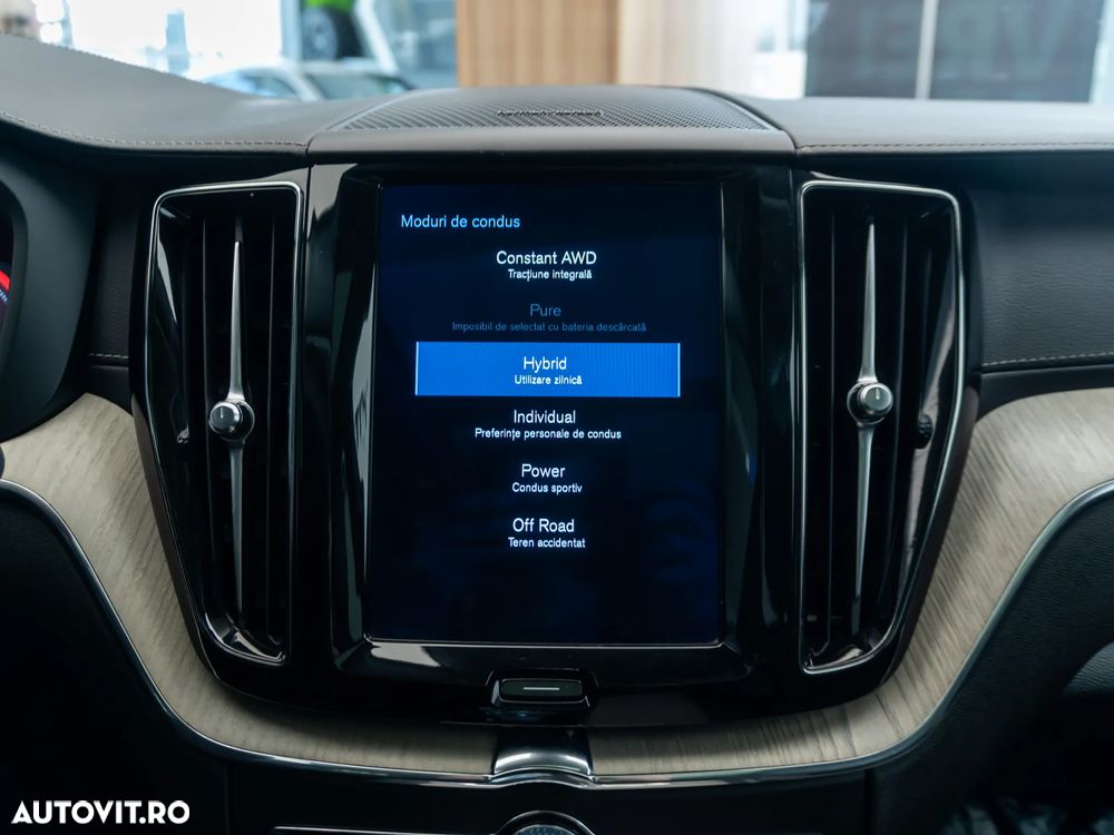 Volvo XC 60 T6 AWD Recharge Geartronic Inscription - 28