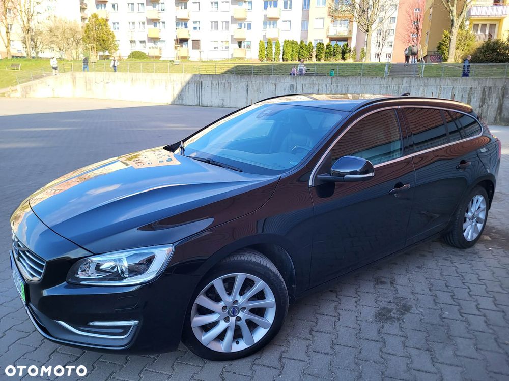 Volvo V60 D4 Momentum - 16