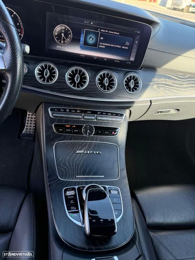 Mercedes-Benz E 220 d AMG Line - 32