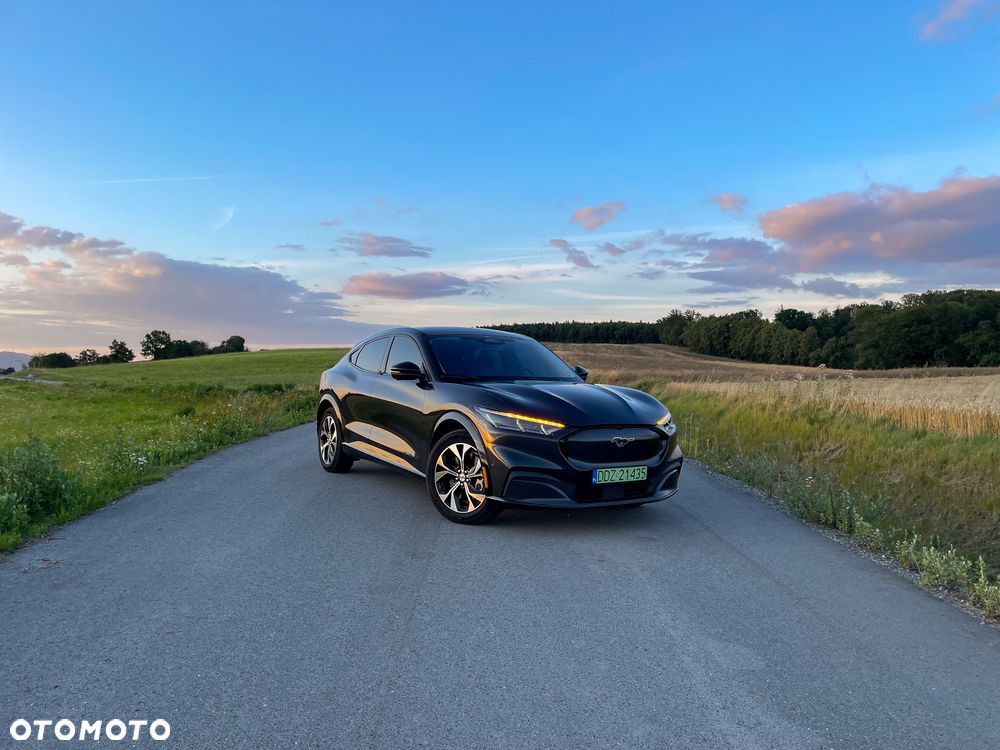 Ford Mustang Mach-E PREMIUM - 5