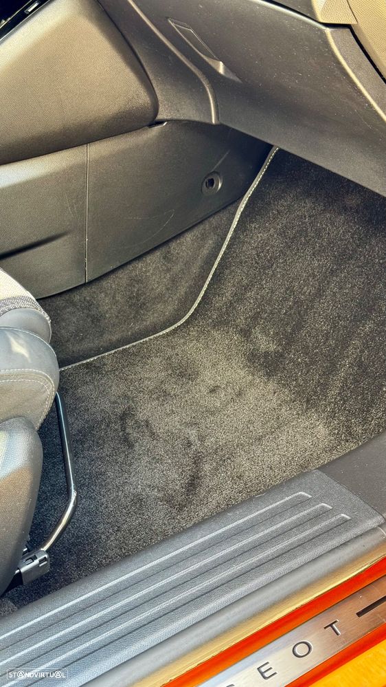 Peugeot 2008 PureTech 130 Stop&Start GT-Line Edition - 21