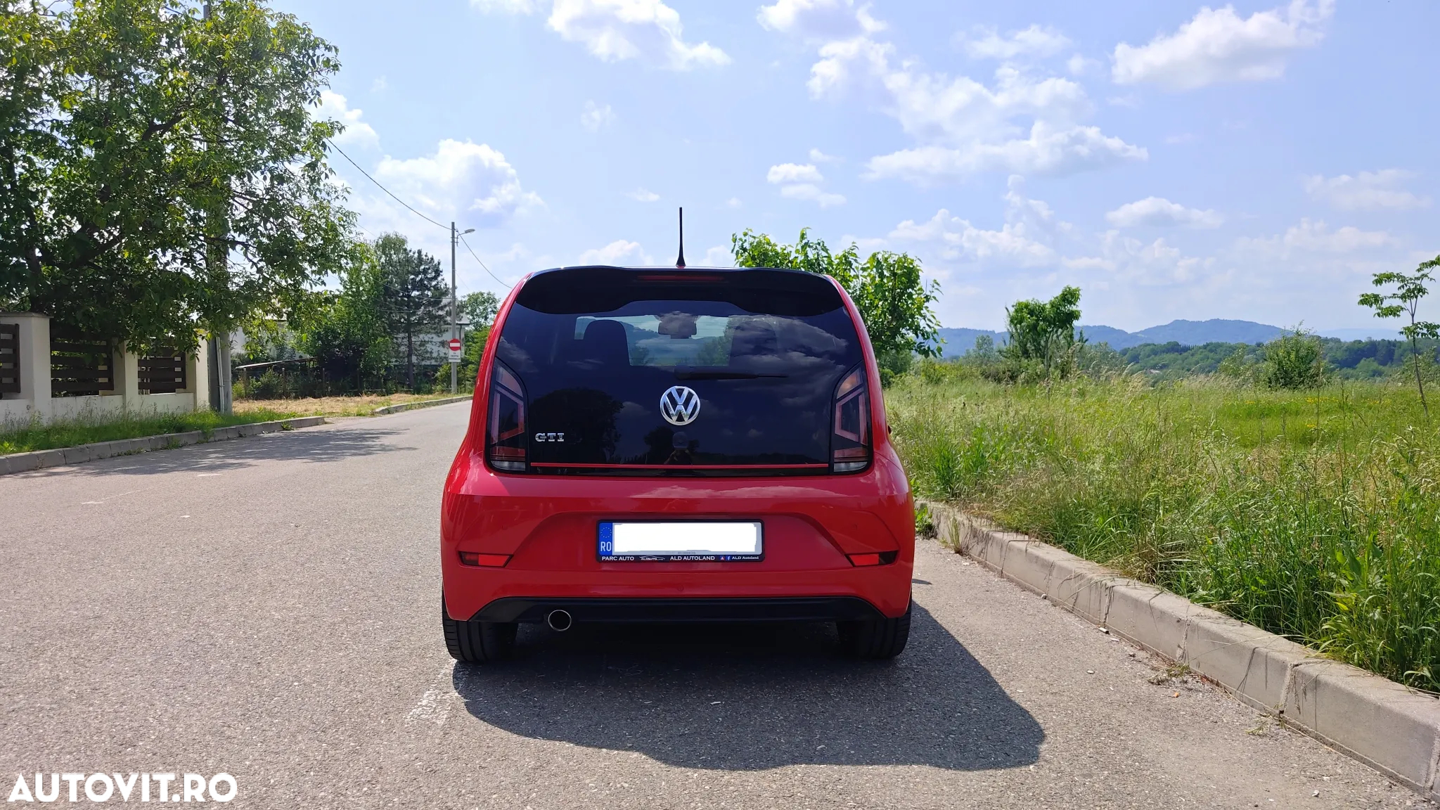 Volkswagen up! GTI - 7