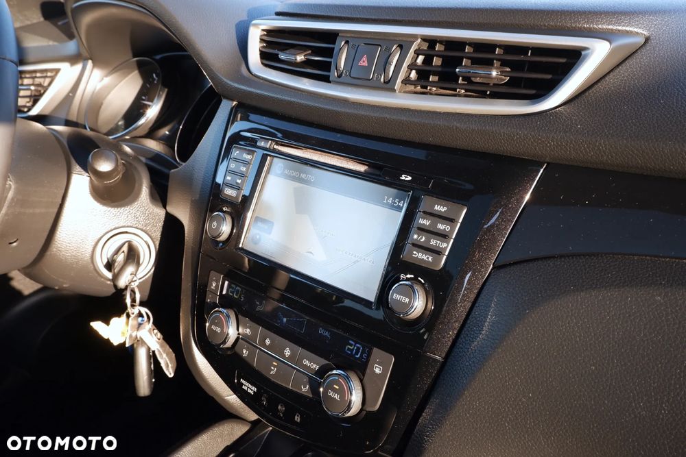 Nissan Qashqai 1.5 dCi N-Connecta - 6