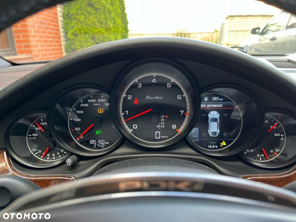 Porsche Panamera Turbo - 8