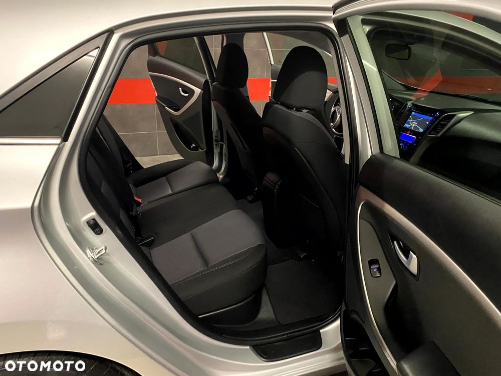 Hyundai i30 1.6 GDI Classic - 21