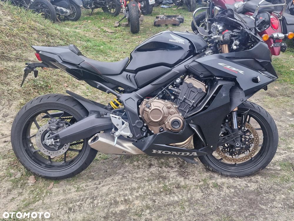 Honda CBR - 1