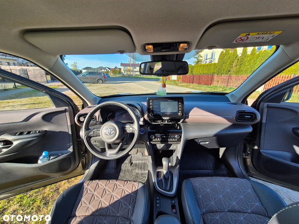 Toyota Yaris Cross Hybrid 1.5 Executive - 18