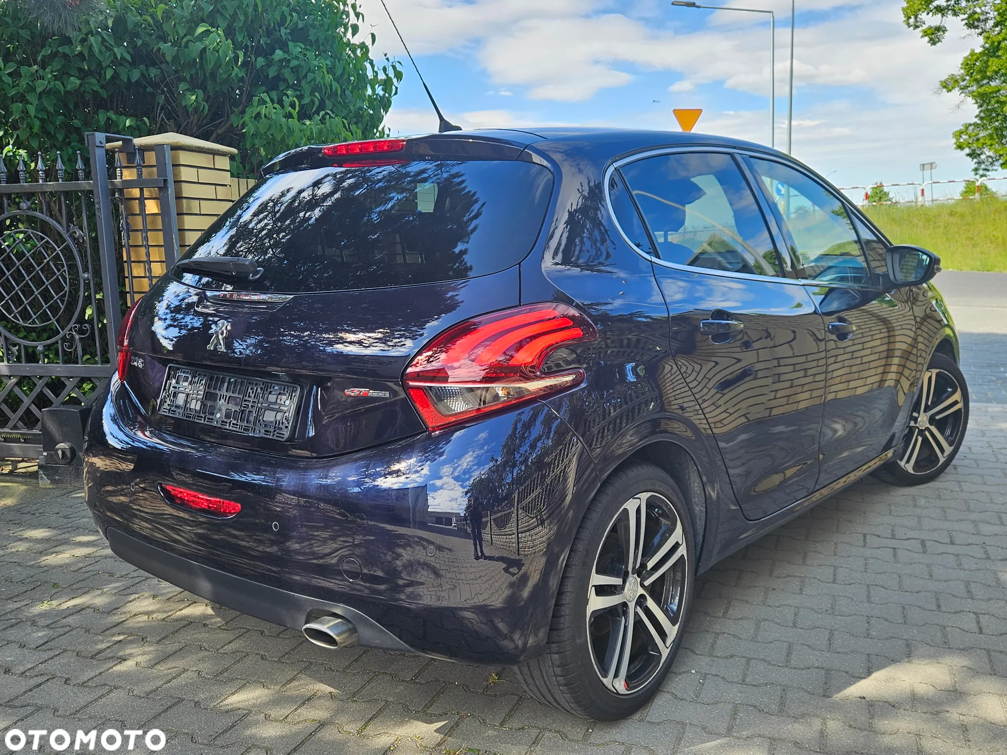 Peugeot 208 Blue-HDi 100 Stop&Start Allure - 9