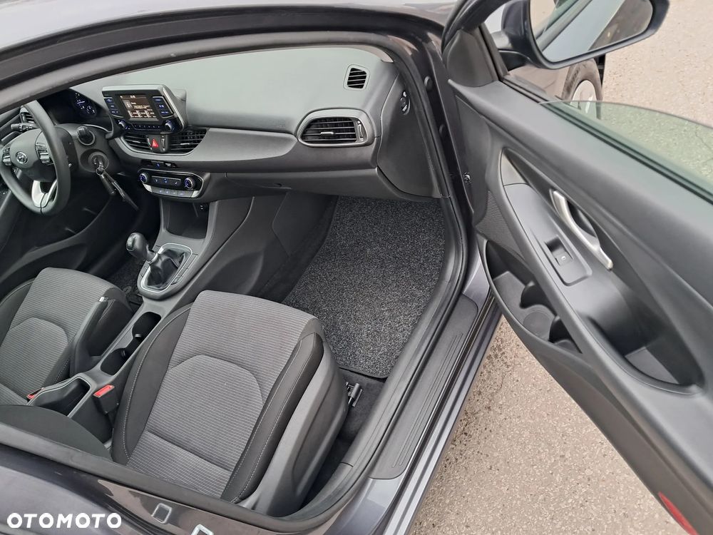 Hyundai i30 1.4 Comfort - 13