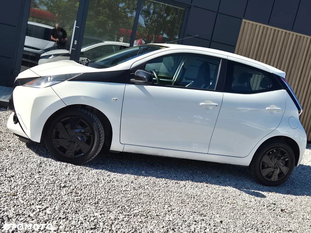 Toyota Aygo x-play Eco - 6