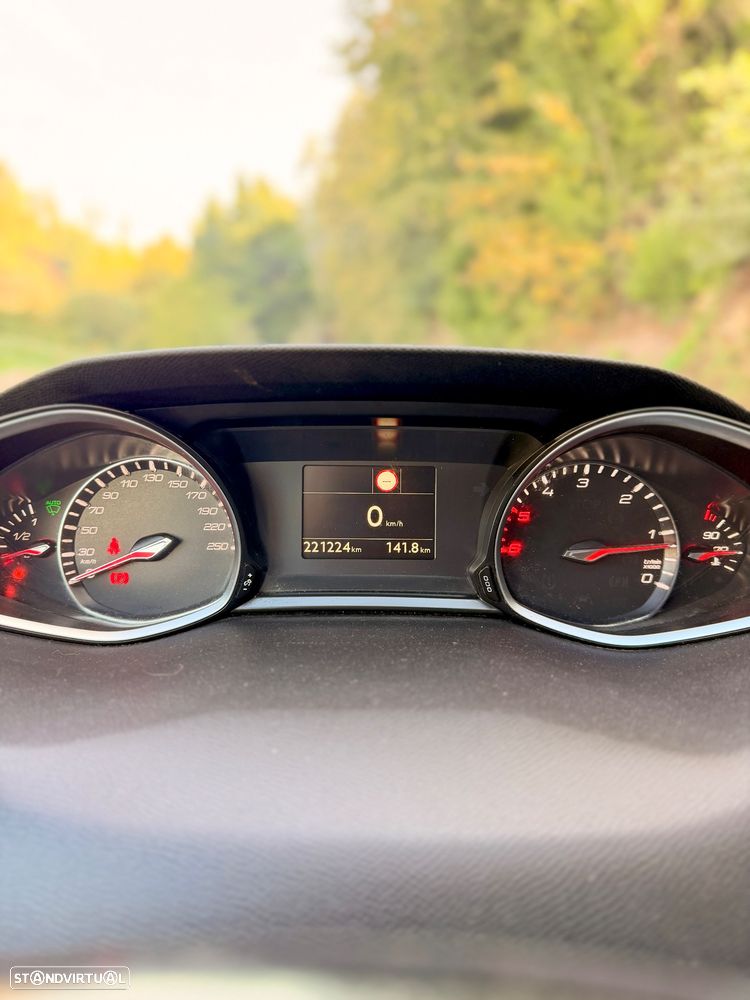 Peugeot 308 SW - 11