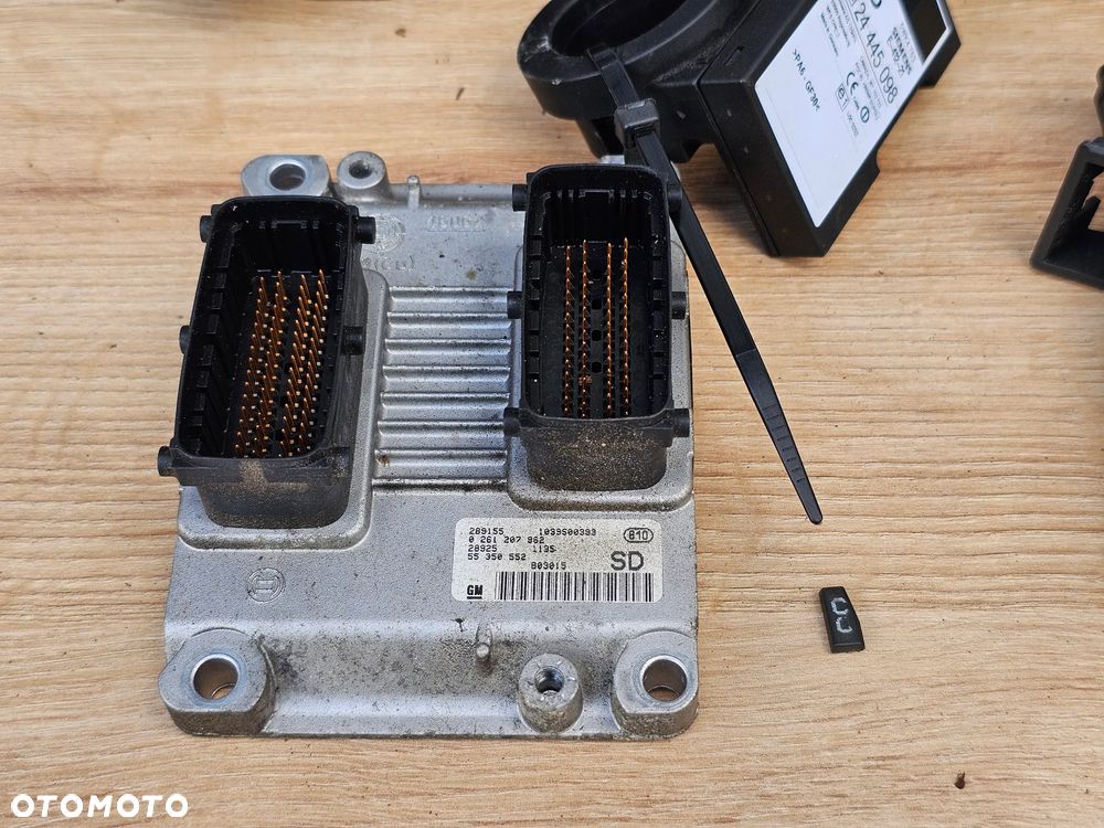 ZESTAW STARTOWY LICZNIK STEROWNIK MODUŁ PESTKA OPEL CORSA C 1.2 B Z12XE 100% OK KPL 55350552 - 5