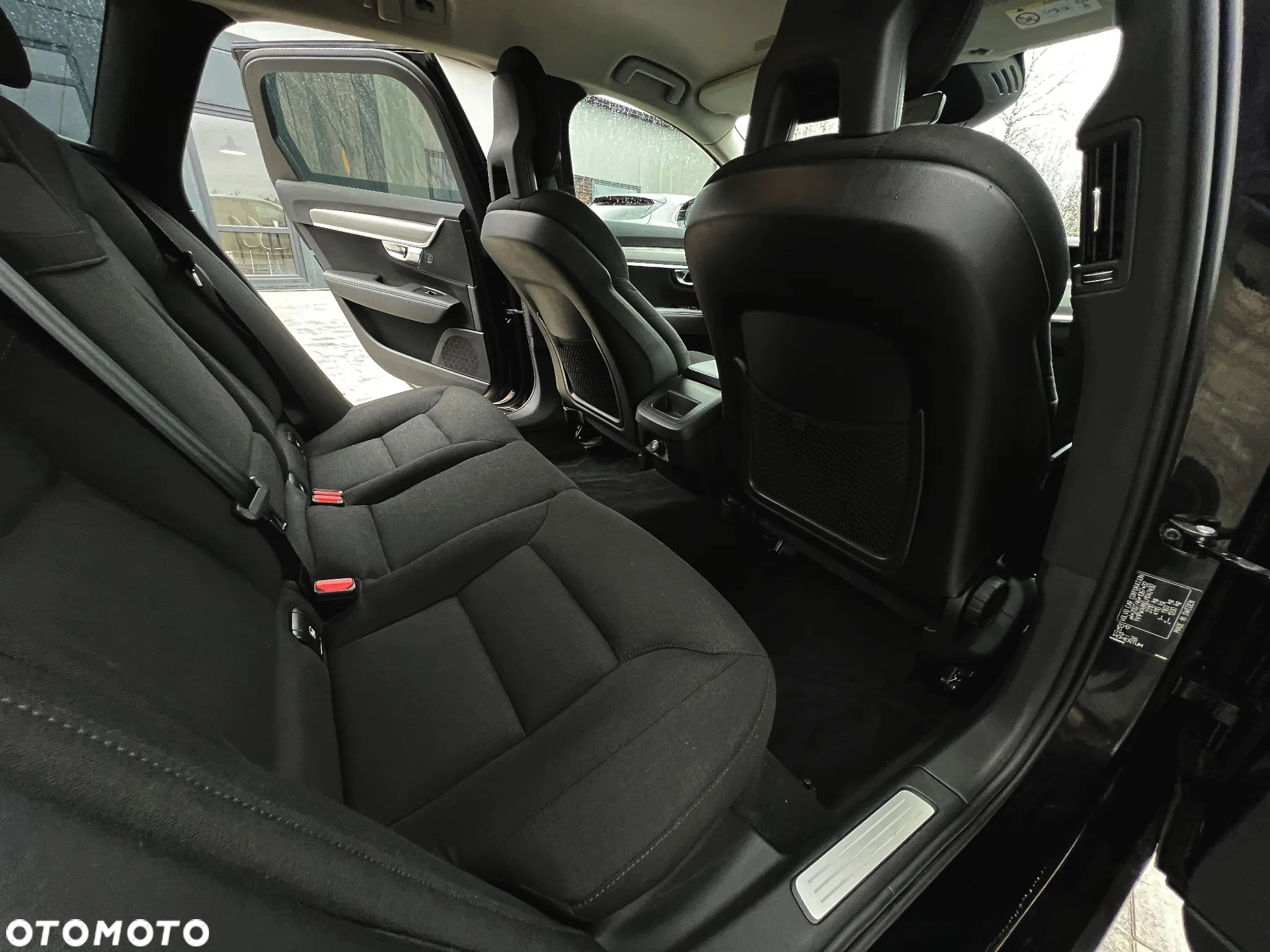 Volvo V90 D4 Momentum Pro - 21