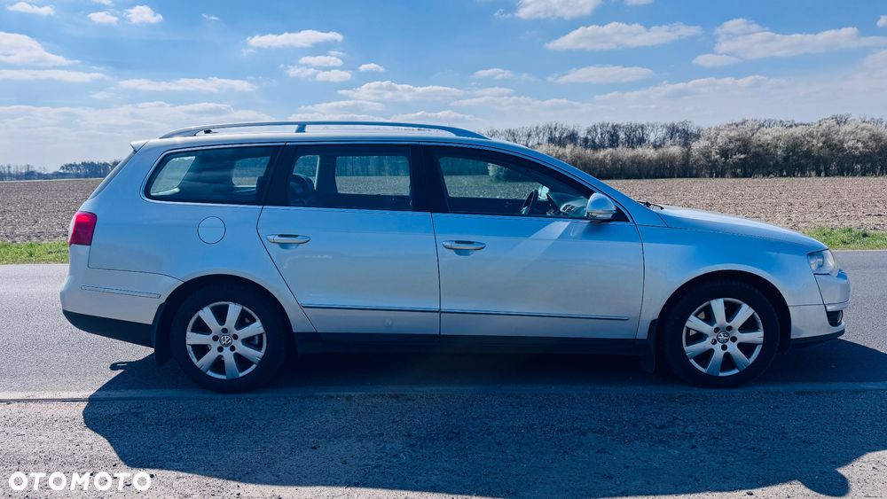 Volkswagen Passat - 4
