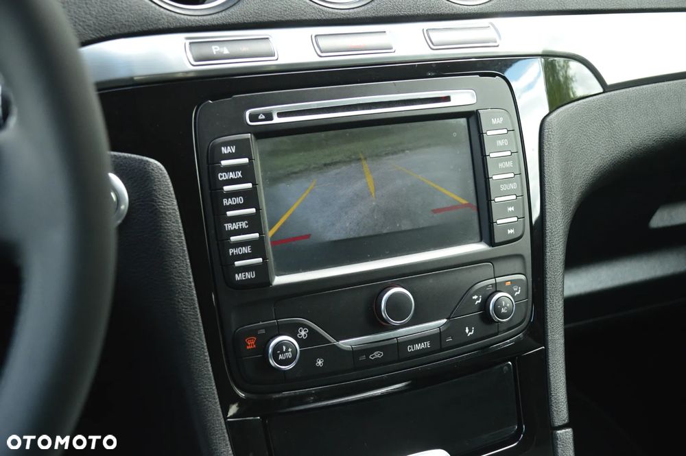 Ford Galaxy 2.0 TDCi DPF Champions Edition - 9