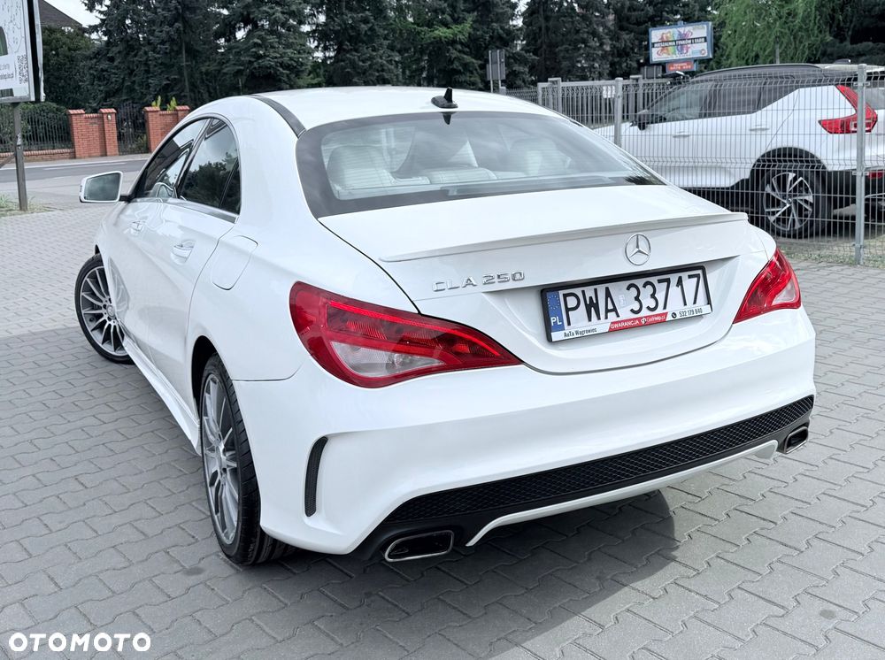 Mercedes-Benz CLA - 32