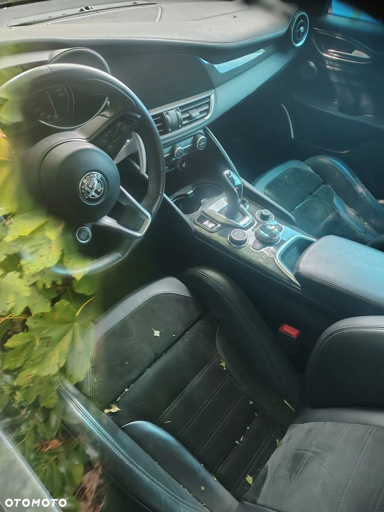 Alfa Romeo Giulia - 5