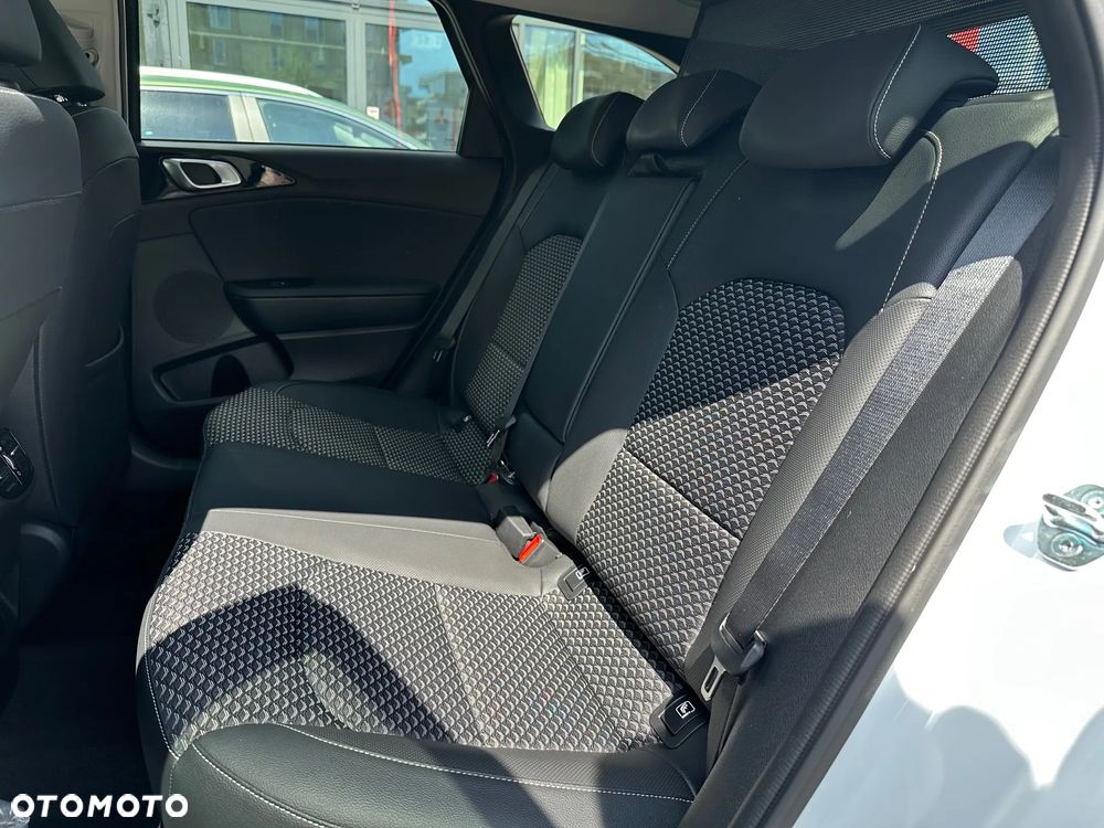 Kia Ceed 1.5 T-GDI Tribute - 18