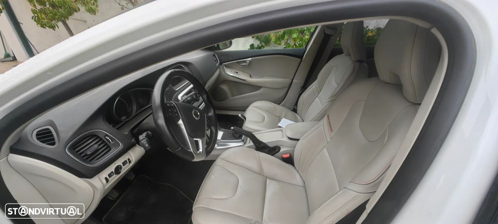 Volvo V40 Cross Country 2.0 D2 VOR - 4