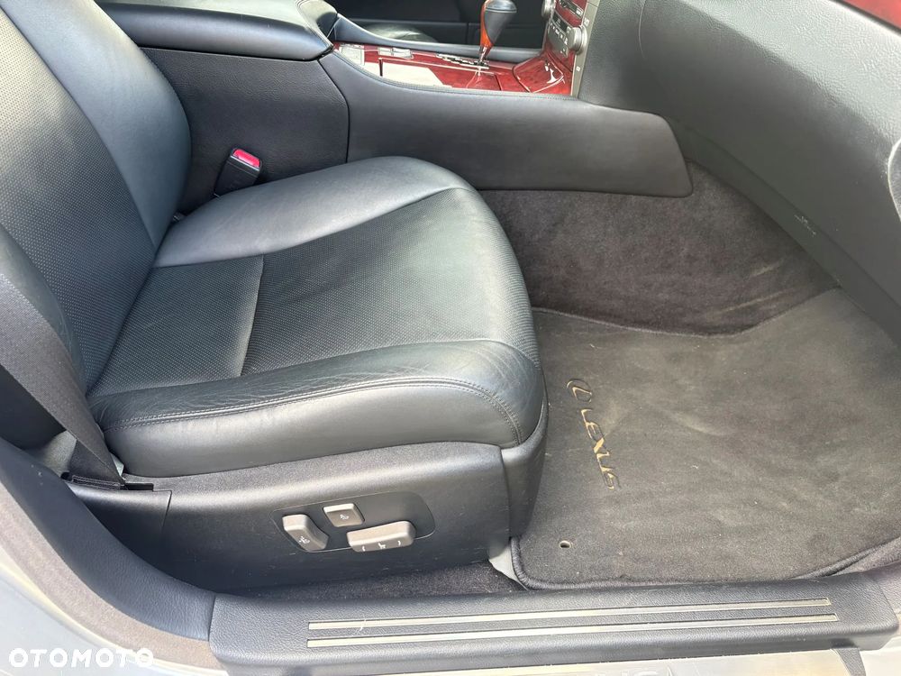 Lexus LS 460 Prestige - 20