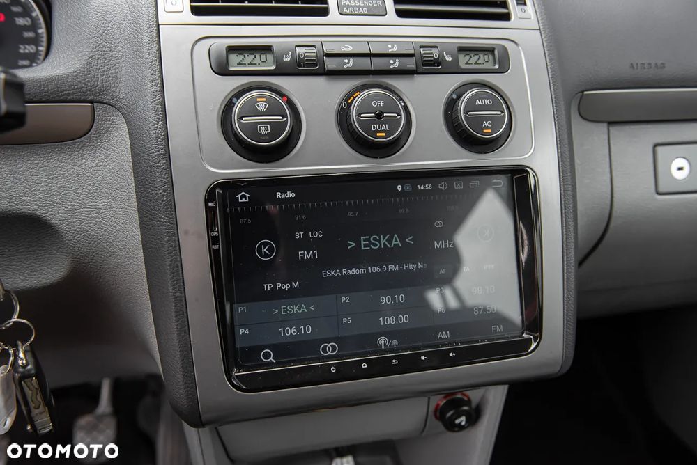 Volkswagen Touran - 21