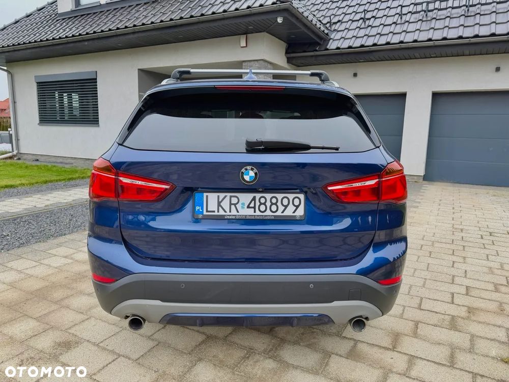 BMW X1 xDrive25i xLine - 4