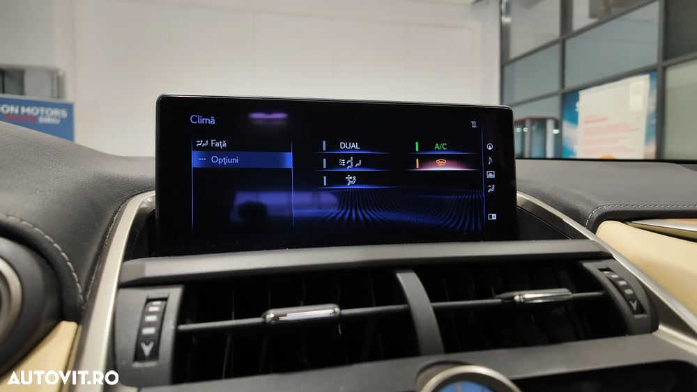 Lexus Seria NX 300h E-FOUR Luxury Line - 30