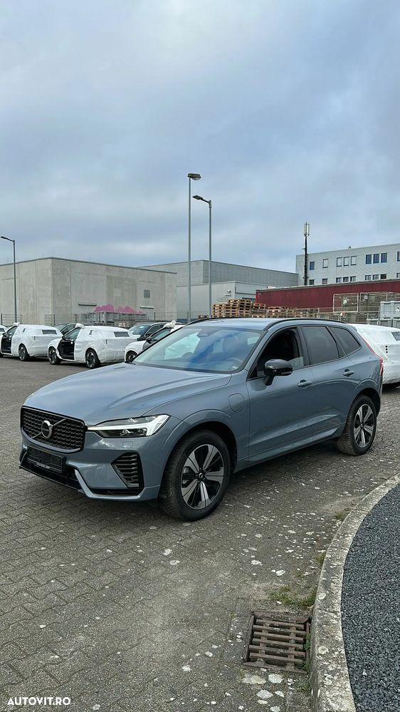 Volvo XC 60 T6 AWD Plus Dark - 2