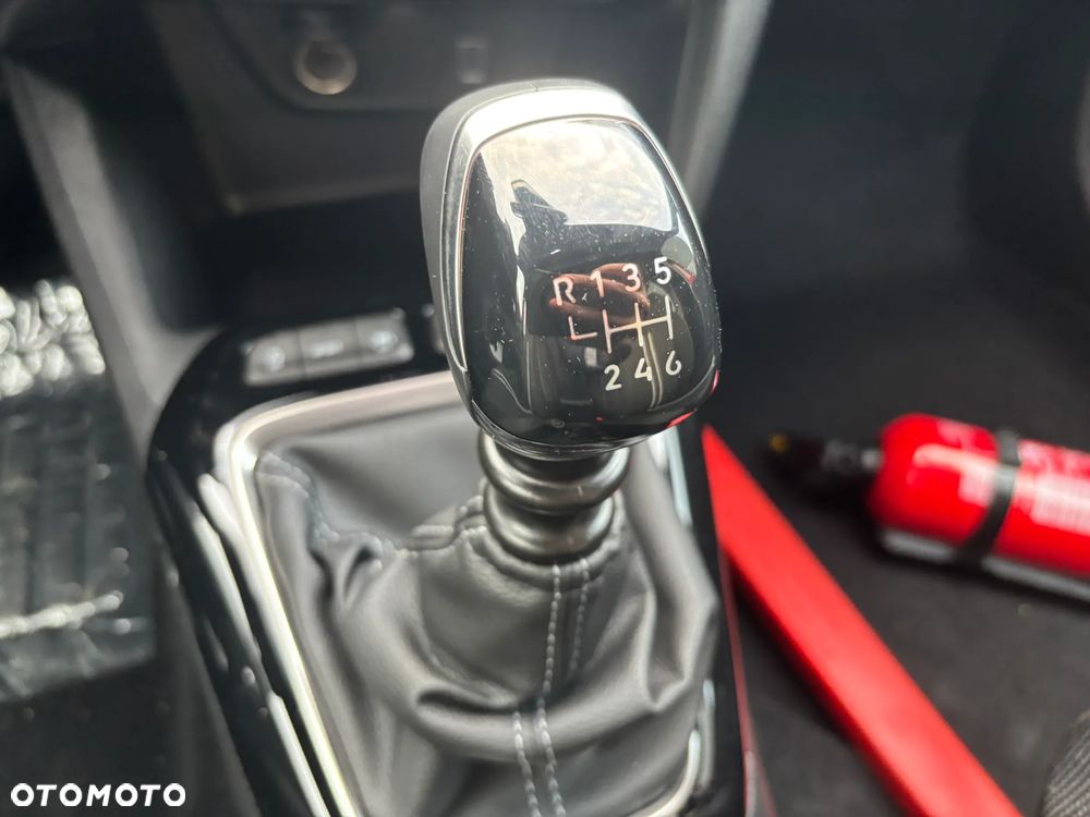 Opel Corsa 1.2 GS S&S - 15