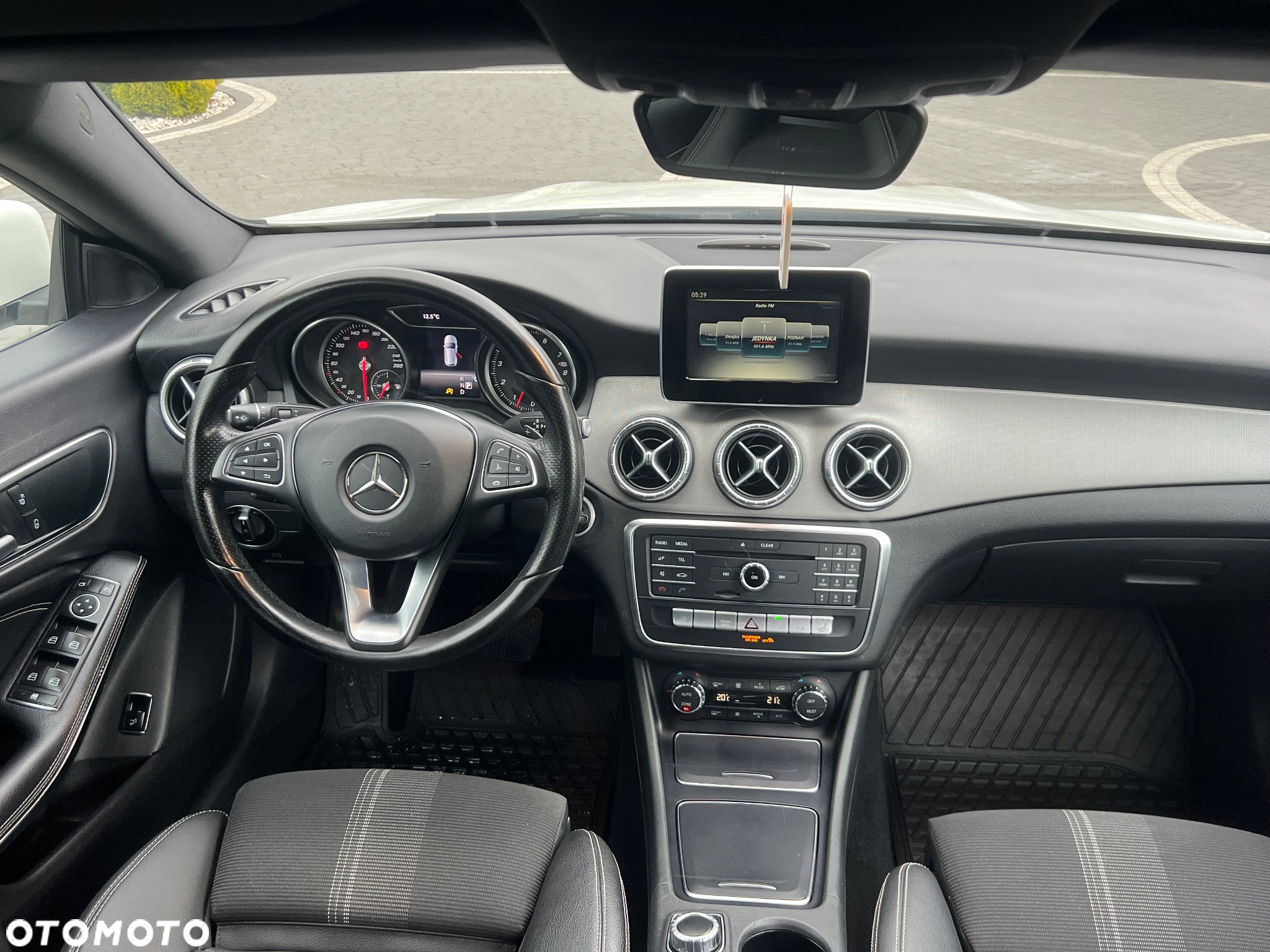 Mercedes-Benz CLA Shooting Brake 200 7G-DCT - 31