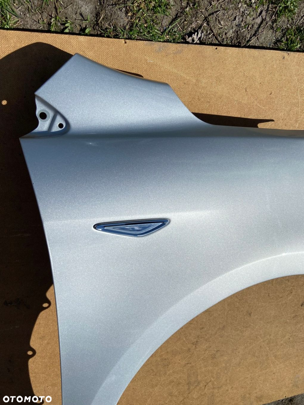 FORD KA PLUS 16-20 BŁOTNIK PRAWY PRZEDNI LAK. 6, BEZ RDZY, ŁADNY, ORYGINAŁ - 6