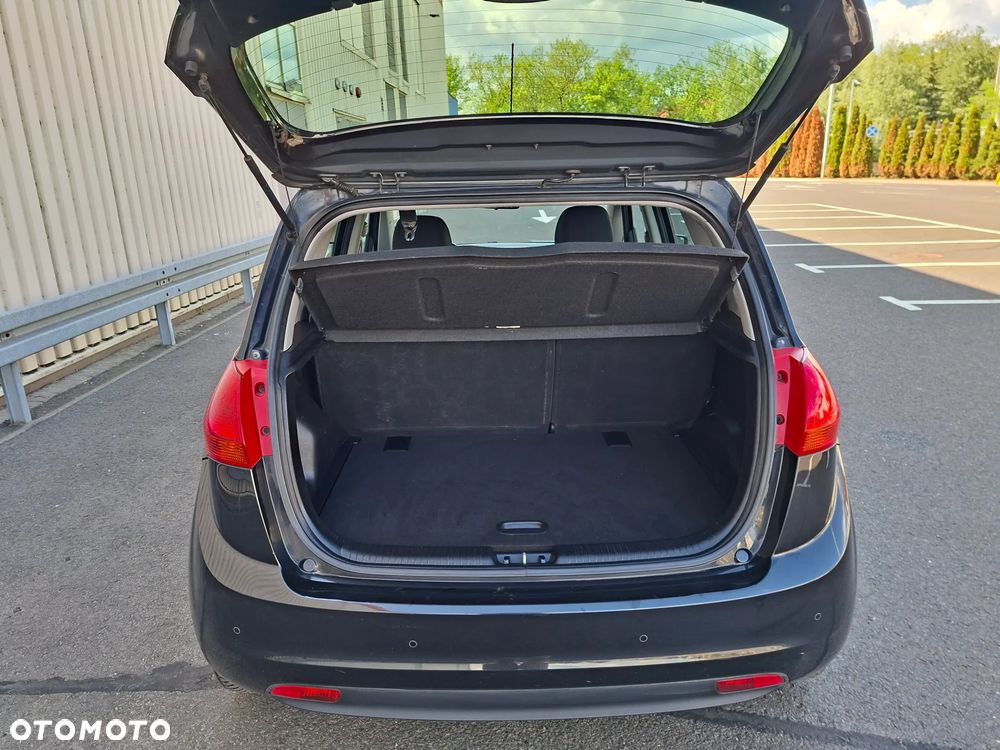 Kia Venga - 13