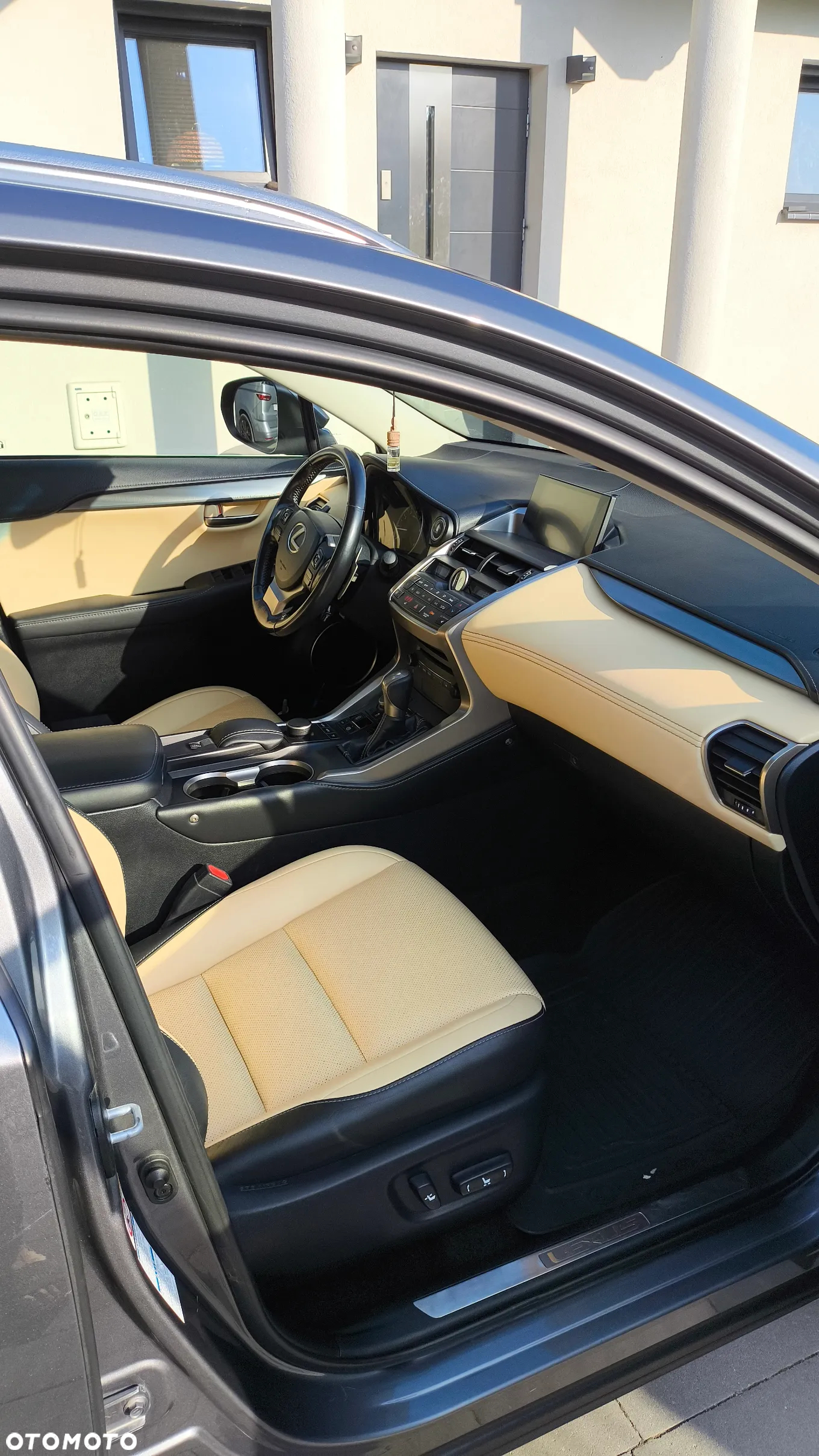 Lexus NX 200t Comfort AWD - 11