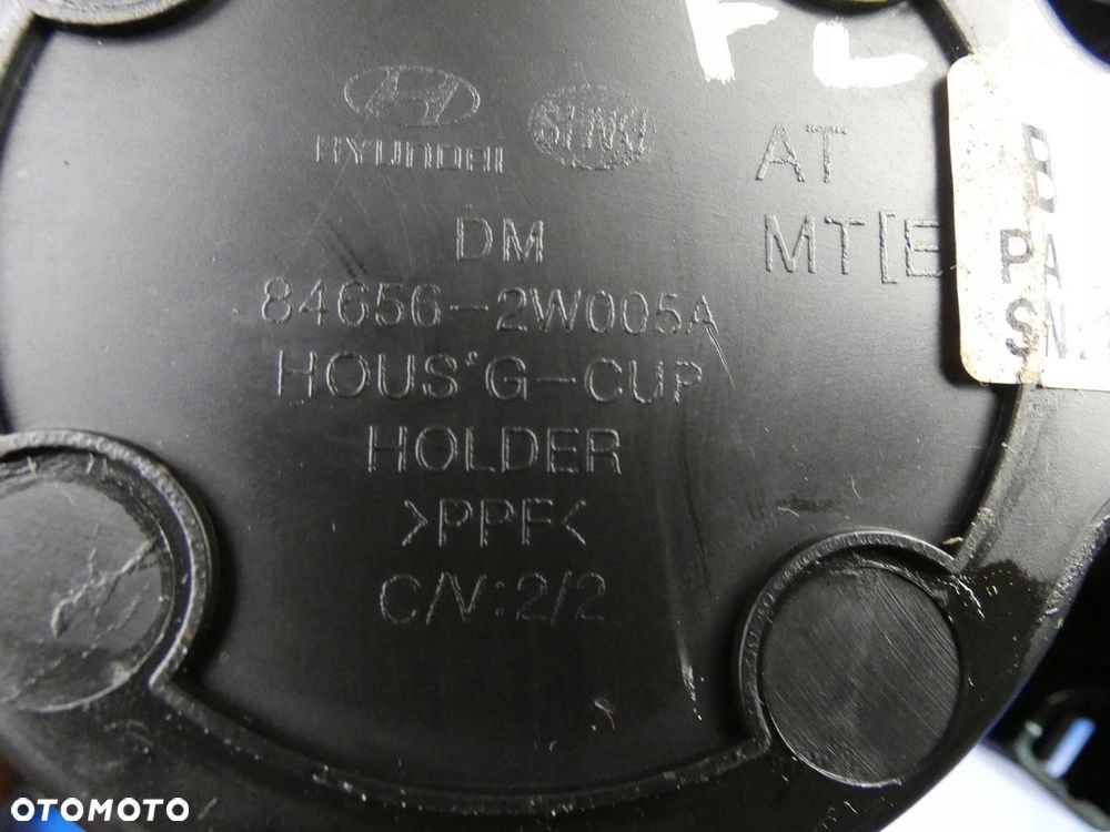 HYUNDAI SANTA FE III 2012- UCHWYT SCHOWEK NA KUBKI KUBEK - 3