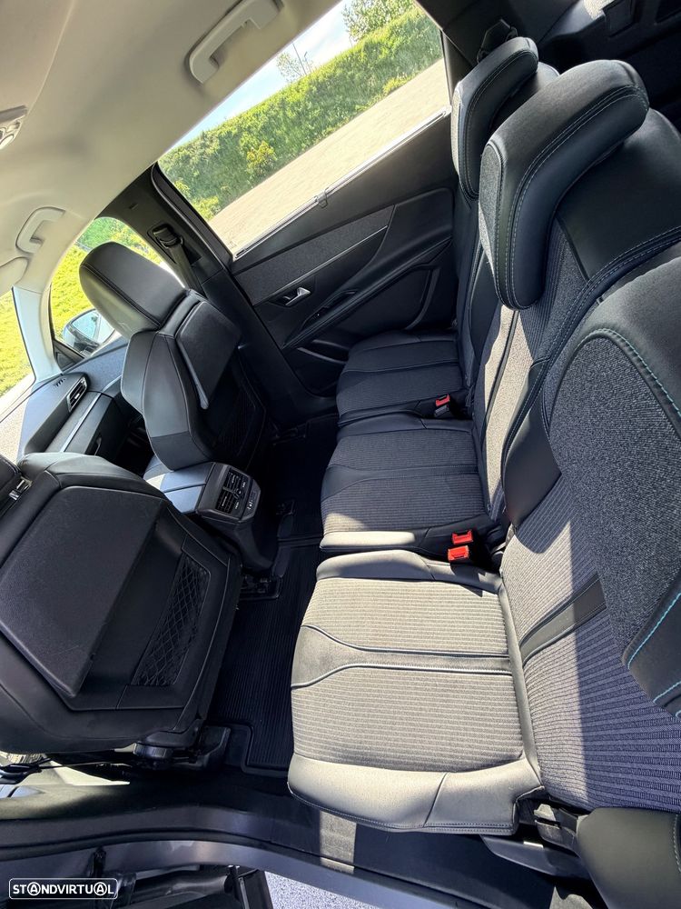 Peugeot 5008 1.5 BlueHDi Allure Pack EAT8 - 5