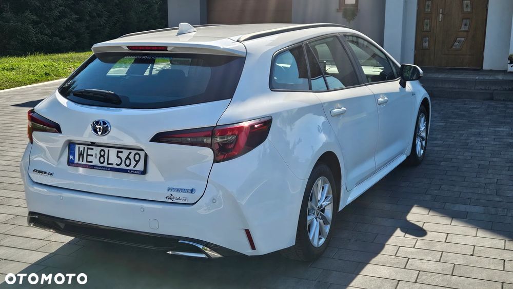 Toyota Corolla 1.8 Hybrid Comfort - 23