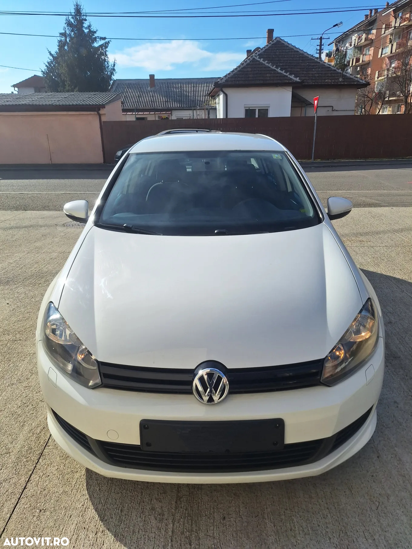 Volkswagen Golf - 2