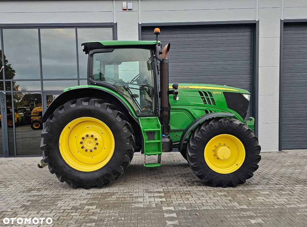 John Deere 6210R - 2
